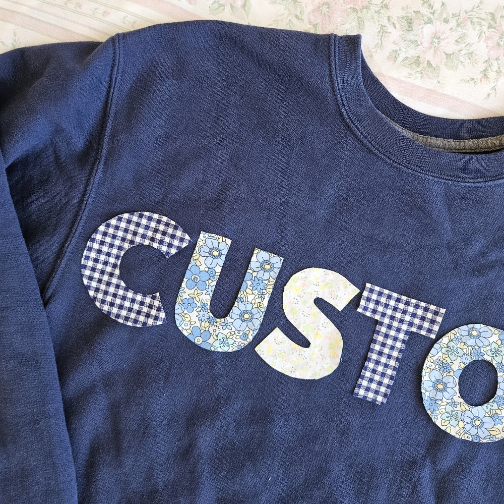 Womens Custom Navy Sweatshirt Patchwork Size Medi… - image 3